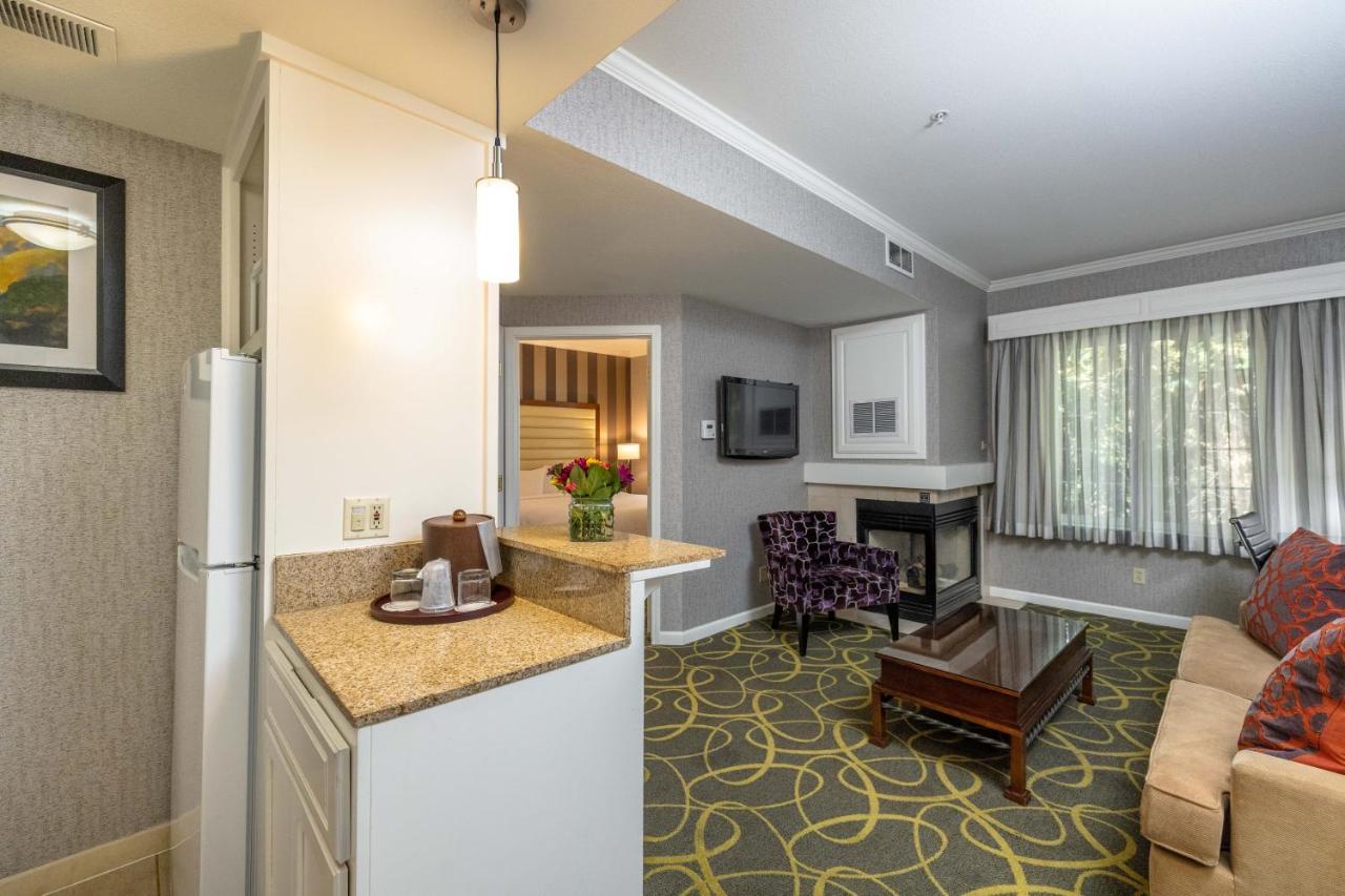 Best Western Plus Dixon Davis Extérieur photo